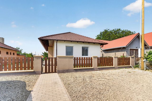 Eladó ikerház, Kartalon 99.99 M Ft, 1+3 szobás