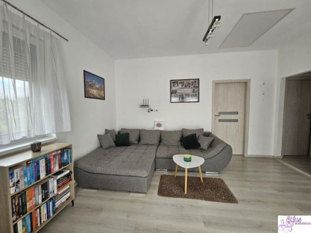 Eladó téglalakás, Vácon 67.9 M Ft, 2 szobás