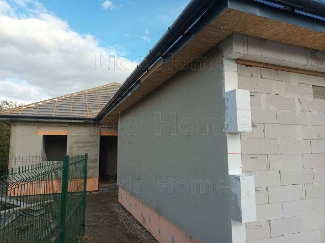 Eladó családi ház, Velencén 158 M Ft, 5 szobás