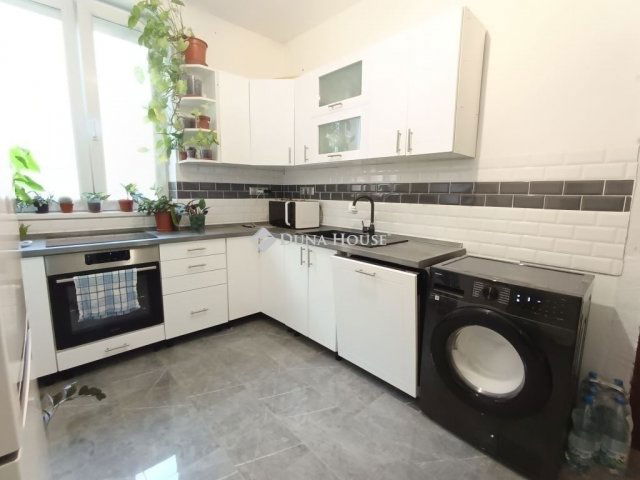 Eladó téglalakás, Budapesten, X. kerületben 43.9 M Ft, 1 szobás