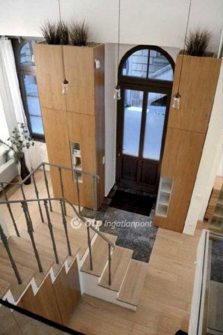 Eladó téglalakás, Budapesten, VI. kerületben 99 M Ft, 1+1 szobás