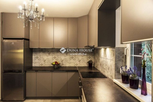 Eladó családi ház, Ballószögön 147 M Ft, 5 szobás