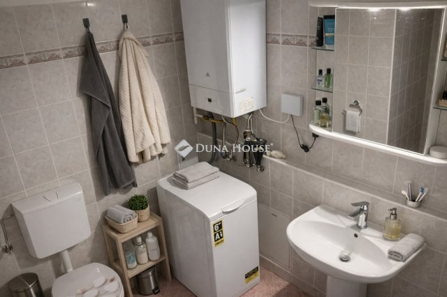 Eladó téglalakás, Budapesten, XVII. kerületben 92 M Ft, 3 szobás