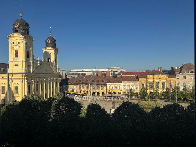 Eladó panellakás, Debrecenben 69.5 M Ft, 2 szobás