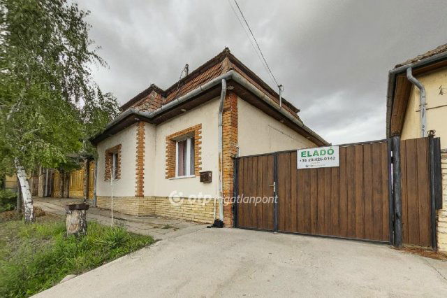 Eladó családi ház, Galgahévízen 39.9 M Ft, 3+1 szobás