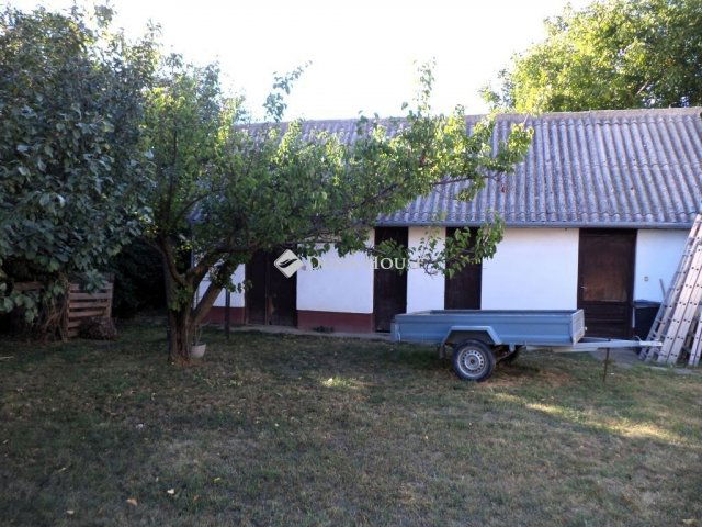 Eladó családi ház, Baracskán 84.7 M Ft, 3 szobás