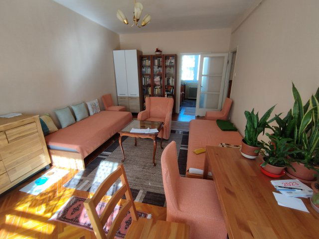 Eladó panellakás, Hatvanban 32 M Ft, 2 szobás