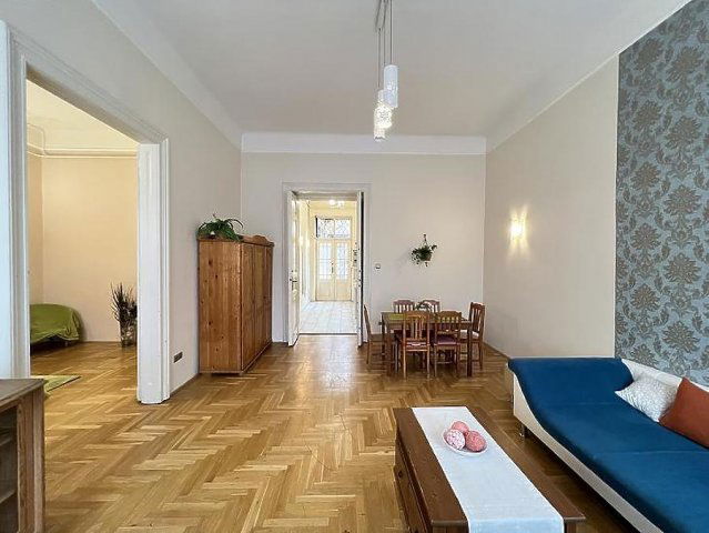 Eladó téglalakás, Budapesten, VI. kerületben 99.9 M Ft, 3 szobás