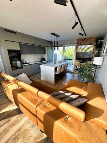 Eladó téglalakás, Velencén 83 M Ft, 2 szobás