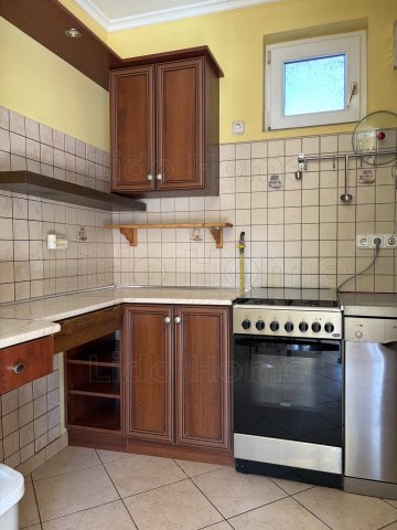 Eladó családi ház, Balatonfőkajáron 94.9 M Ft, 5+1 szobás