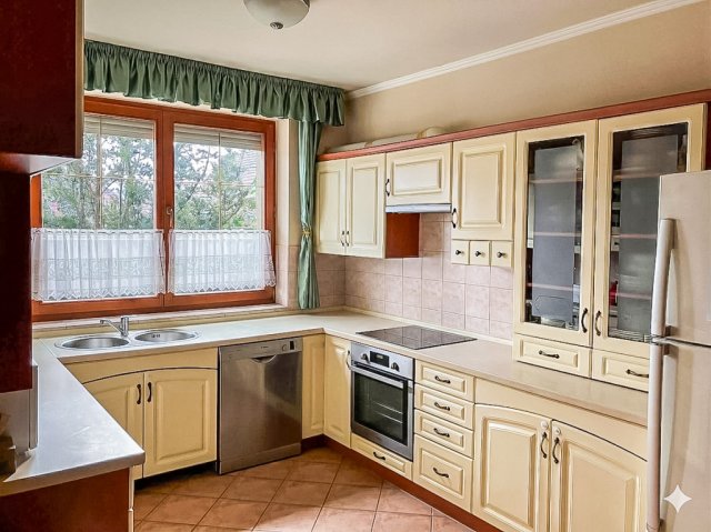 Eladó ikerház, Dunakeszin 159 M Ft, 4+1 szobás