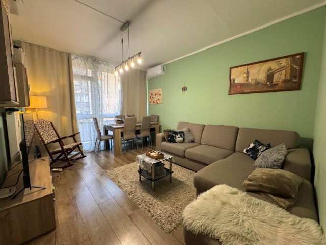 Eladó panellakás, Pécsett, Berek utcában 49.9 M Ft, 3 szobás