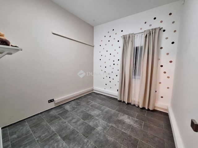 Eladó családi ház, Kecskeméten 134.2 M Ft, 5 szobás