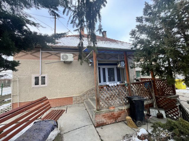 Eladó családi ház, Sarkadon 11.5 M Ft, 3 szobás