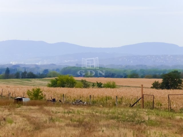 Eladó telek, Dunakeszin 76.9 M Ft, 1+1 szobás