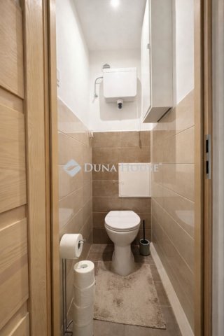 Eladó panellakás, Szegeden 62.9 M Ft, 3 szobás