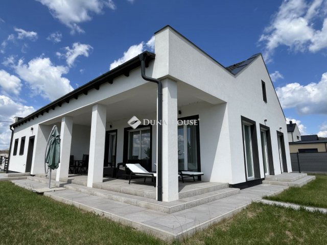 Eladó családi ház, Balatongyörökön 221.507 M Ft, 3 szobás