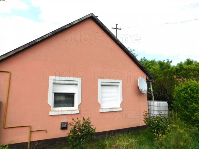 Eladó családi ház, Mátyásdombon 29.9 M Ft, 3 szobás
