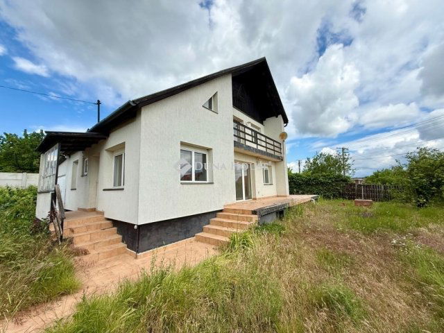 Eladó családi ház, Balatonalmádiban 99.9 M Ft, 4 szobás