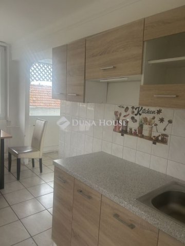Eladó téglalakás, Mosonmagyaróváron 65.5 M Ft, 3 szobás