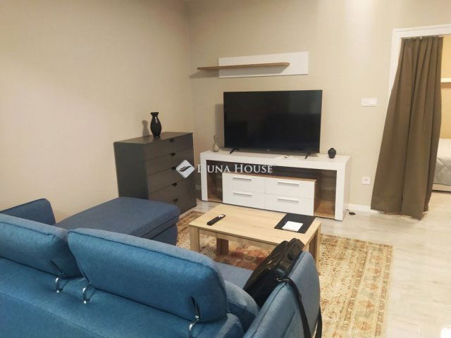 Kiadó téglalakás, albérlet, I. kerületben, Attila úton