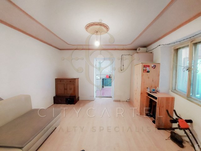 Eladó családi ház, Dunaföldváron 15 M Ft, 2 szobás