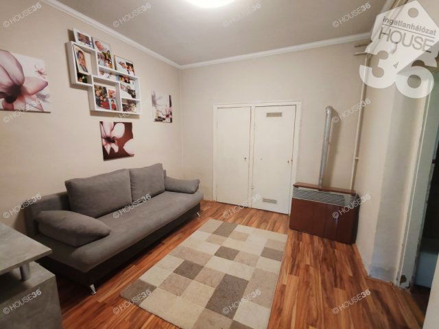 Eladó családi ház, Kecskeméten 23.5 M Ft, 2 szobás