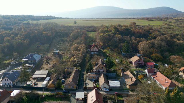 Eladó családi ház, Pomázon 149.9 M Ft, 7 szobás