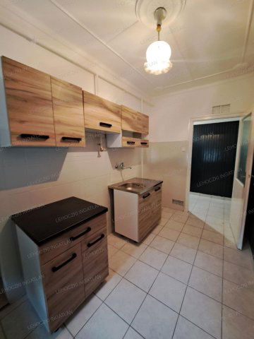 Eladó téglalakás, Nyíregyházán 33 M Ft, 1 szobás