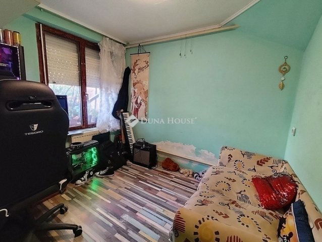 Eladó családi ház, Vecsésen 73 M Ft, 5 szobás