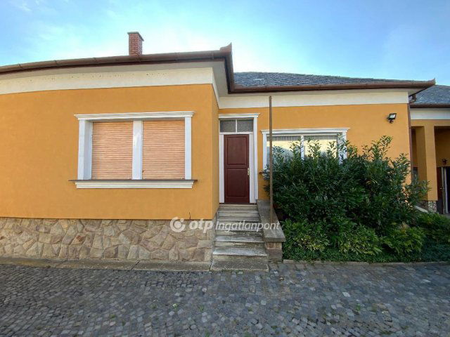 Eladó családi ház, Bagon 116 M Ft, 5+1 szobás