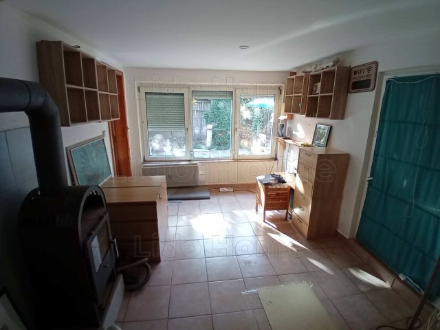 Eladó családi ház, Győrladaméren 27.9 M Ft, 2 szobás