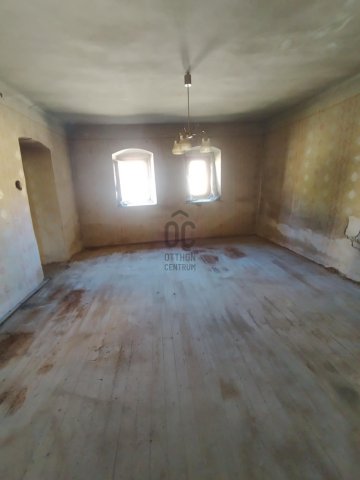 Eladó családi ház, Cegléden 26.9 M Ft, 3 szobás