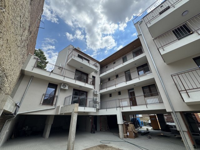 Eladó téglalakás, Pécsett, Perczel Miklós utcában 83.49 M Ft