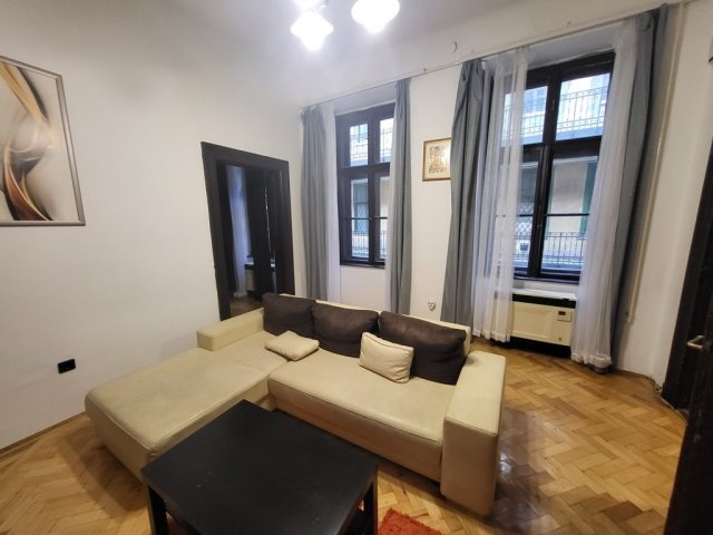 Eladó téglalakás, Budapesten, VIII. kerületben, Baross utcában