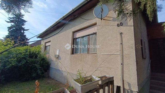 Eladó családi ház, Ráckeresztúron 49.99 M Ft, 3 szobás