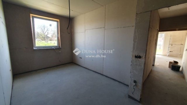 Eladó családi ház, Kókán 67 M Ft, 5 szobás