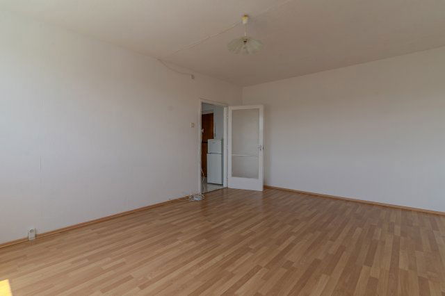 Eladó téglalakás, Baján 24.99 M Ft, 2 szobás