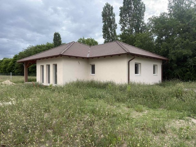 Eladó családi ház, Kiskunlacházán 87.9 M Ft, 4 szobás