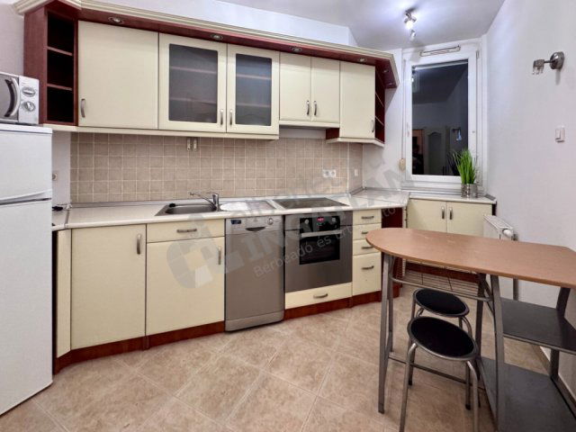 Kiadó téglalakás, albérlet, III. kerületben, Nánási úton