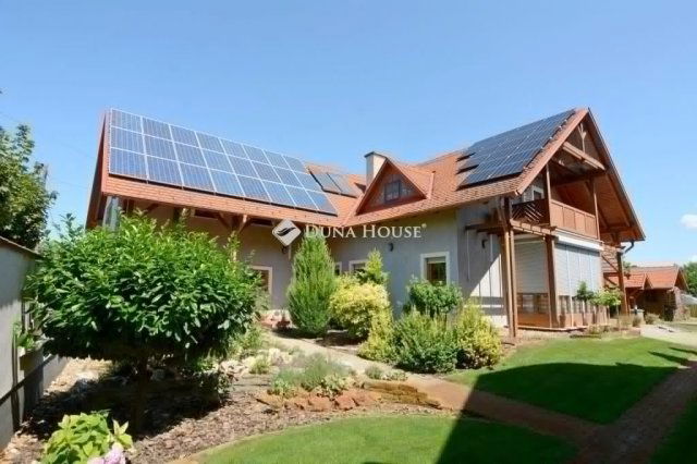 Kiadó családi ház, albérlet, Kiskunhalason 679 E Ft / hó