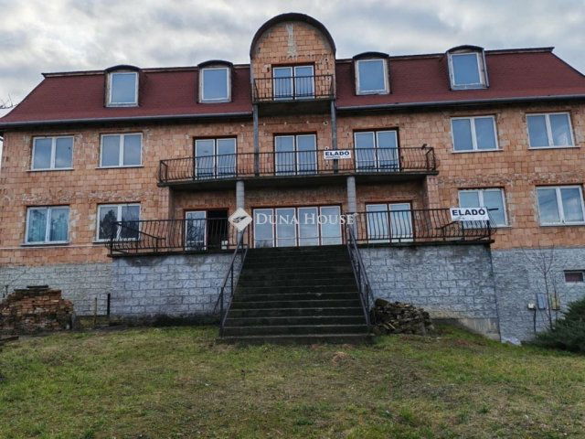 Eladó családi ház, Galgahévízen 135 M Ft, 26 szobás