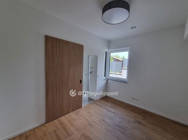 Eladó családi ház, Budapesten, III. kerületben 249 M Ft