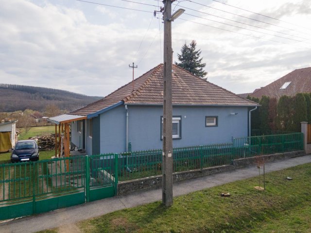Eladó családi ház, Keszegen 46.9 M Ft, 2 szobás