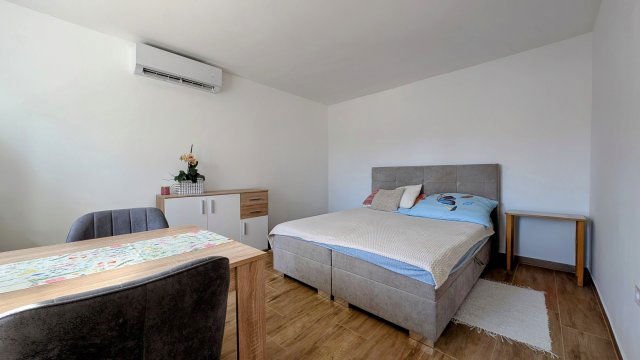 Eladó családi ház, Kecskeméten 27.999 M Ft, 1 szobás