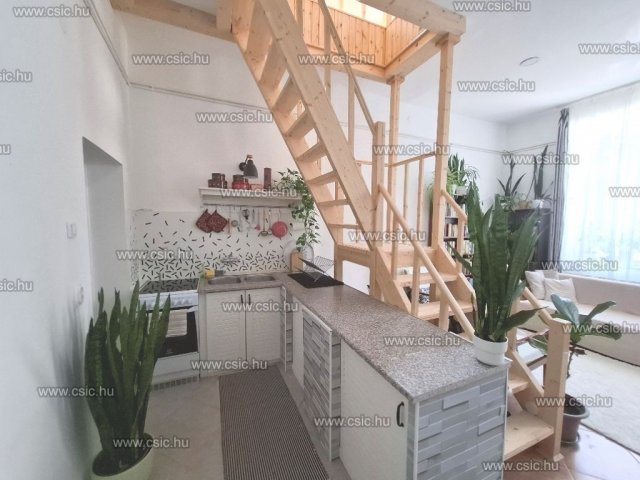 Eladó téglalakás, Pomázon 68 M Ft, 2 szobás
