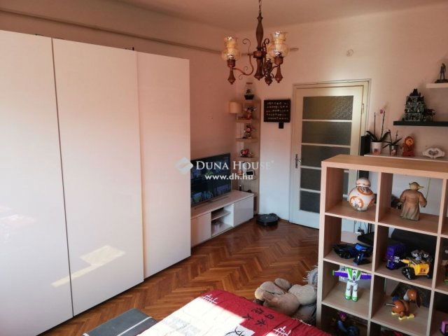 Eladó téglalakás, Budapesten, II. kerületben 79.9 M Ft, 1 szobás