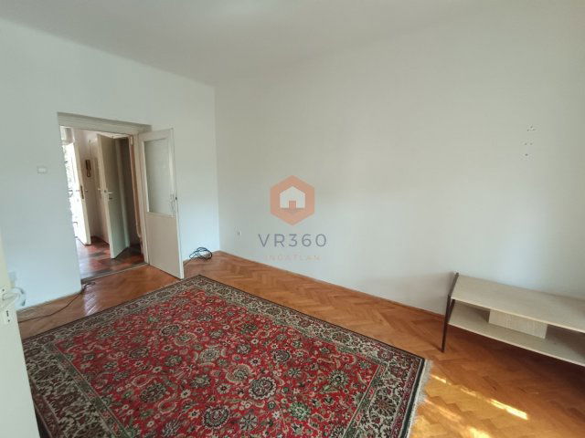 Kiadó téglalakás, albérlet, Pécsett 120 E Ft / hó, 1+1 szobás