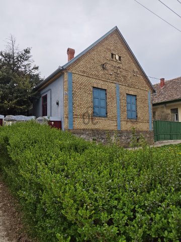 Eladó családi ház, Véménden 50.05 M Ft, 5 szobás