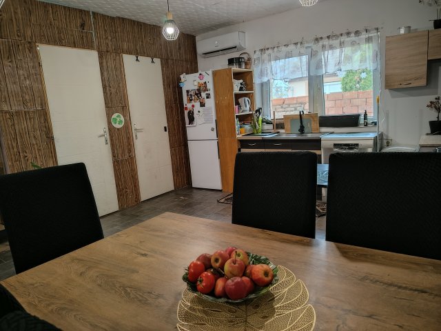 Eladó családi ház, Verpeléten 24.5 M Ft, 3+2 szobás